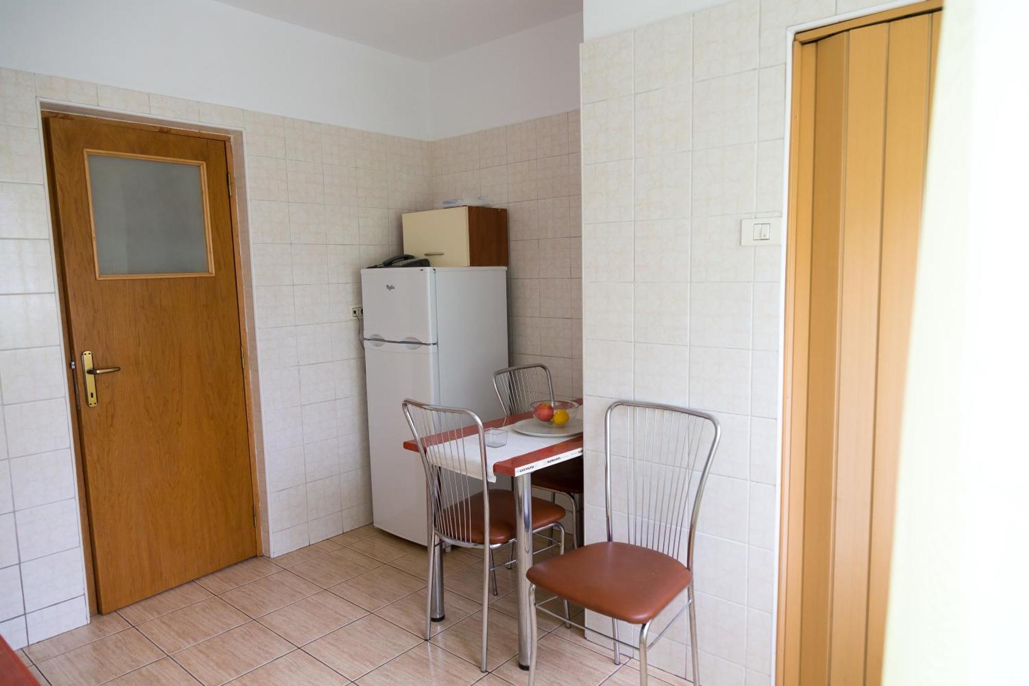 Sunny Old Town Apartments Bucharest Room photo