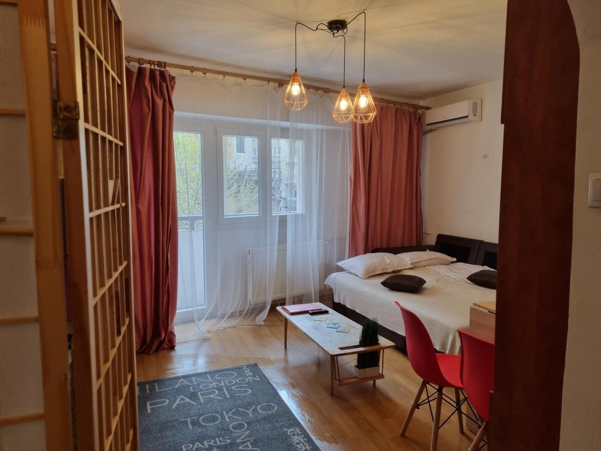 Sunny Old Town Apartments Bucharest Room photo